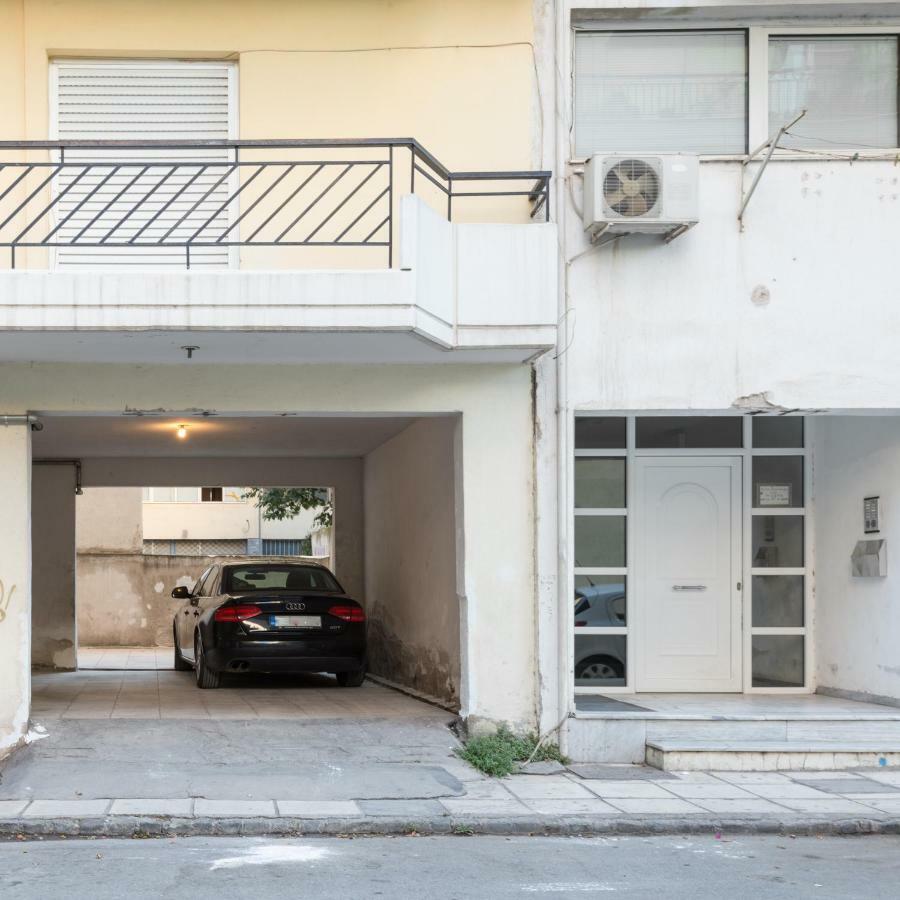 Big Modern Center Apartment, Balcony And Parking Apartment *